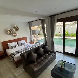 Grey House Monkey Forest Hotel Ubud