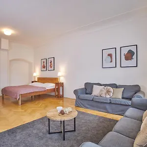 Charles Bridge Aparthotel Praag
